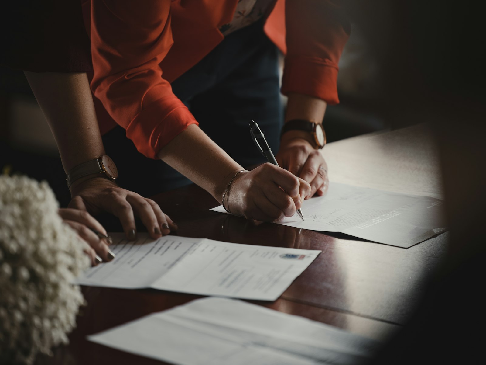 7 Best AI Tools for Contract Review in 2026 (Lawyer’s Honest Guide)