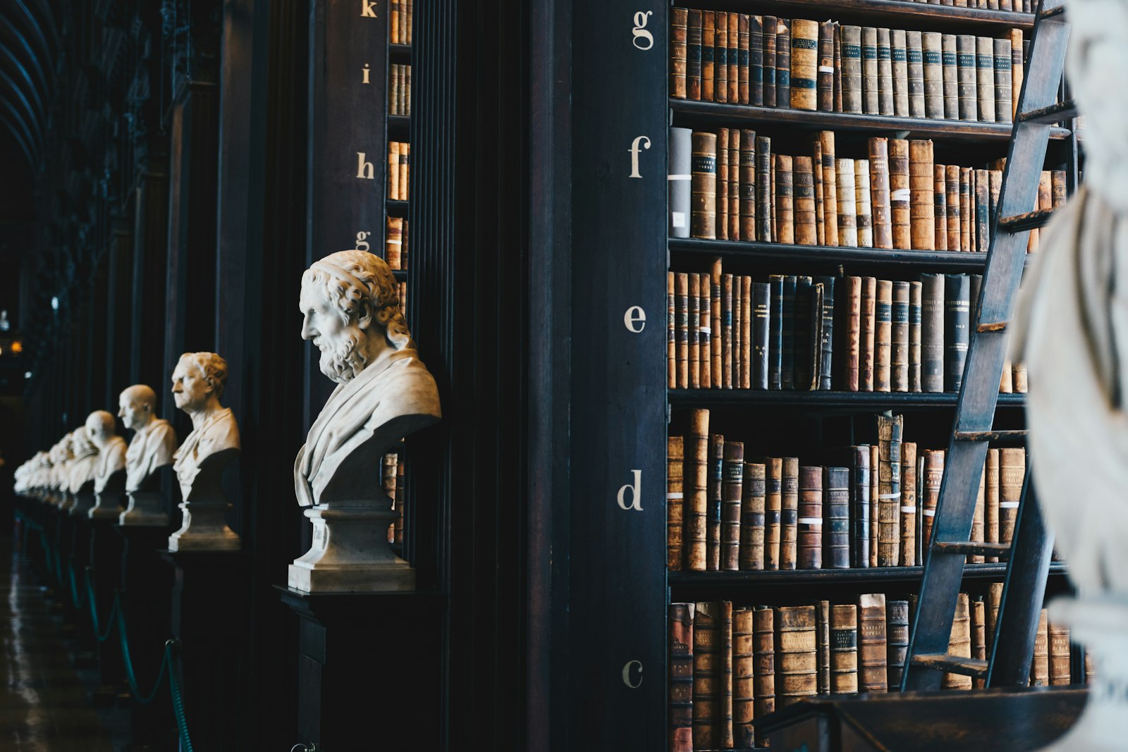 6 Best AI Legal Research Tools for Small Law Firms in 2026