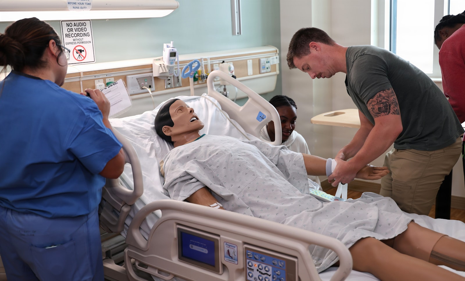 7 Best AI Tools for Nurse Educators in 2026 (Honest Guide)