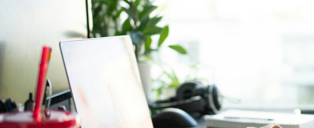 7 Best AI Tools for Remote Workers in 2026 (Honestly Reviewed)